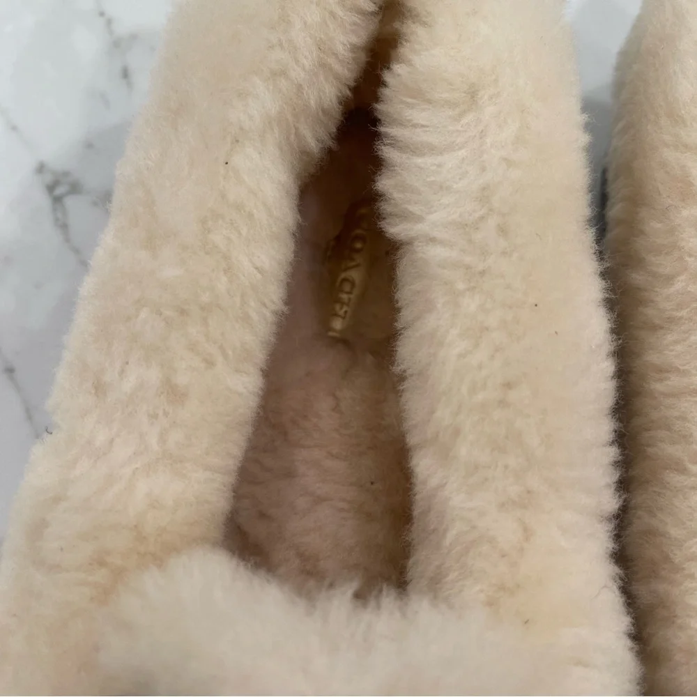 🎉2X HOST PICK🎉 Coach Fiona signature & leather shear line moccasin slippers - Picture 4 of 10